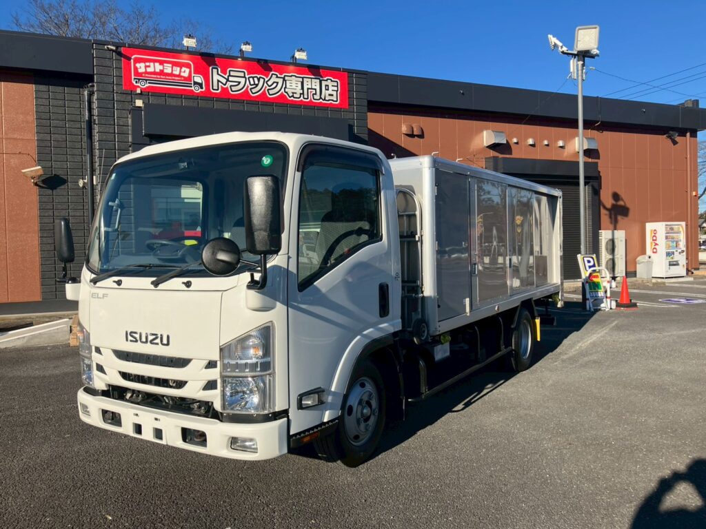 いすゞ エルフ ボトルカー