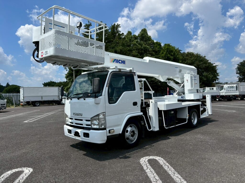 いすゞ エルフ 高所作業車