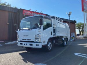 いすゞ エルフ  パッカー車