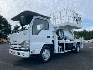 いすゞ エルフ  高所作業車
