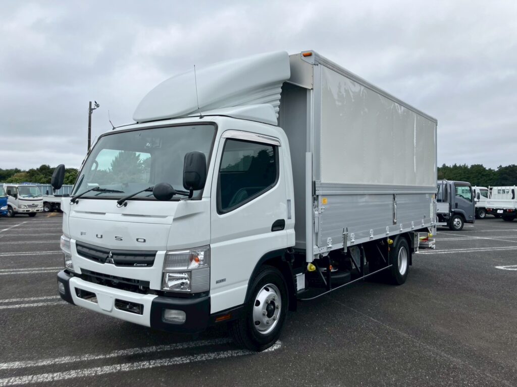 三菱 キャンター ウイング