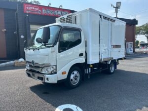 日野 デュトロ  冷凍冷蔵車
