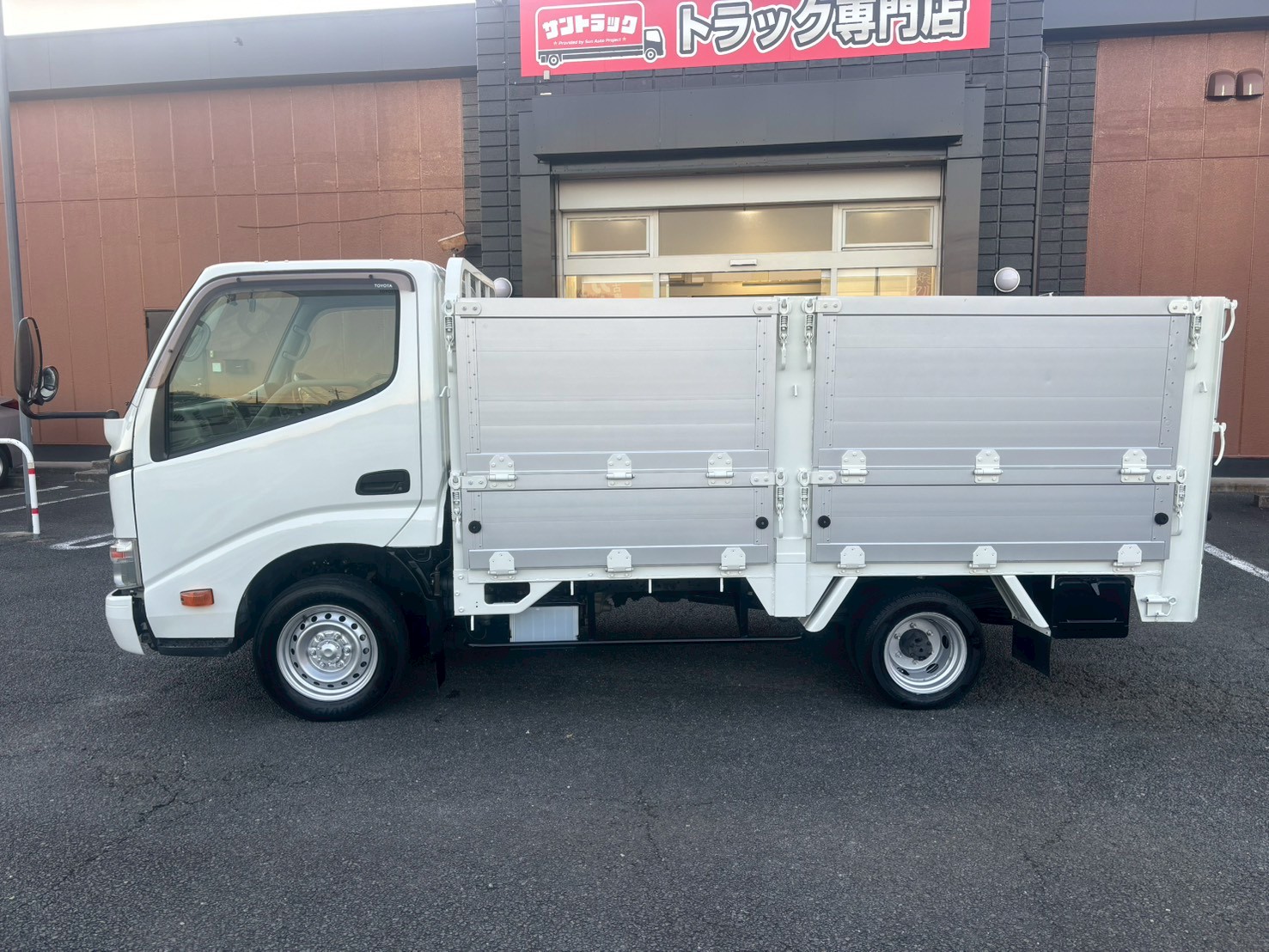 車両外観