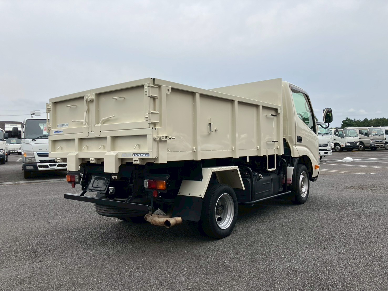 車両外観