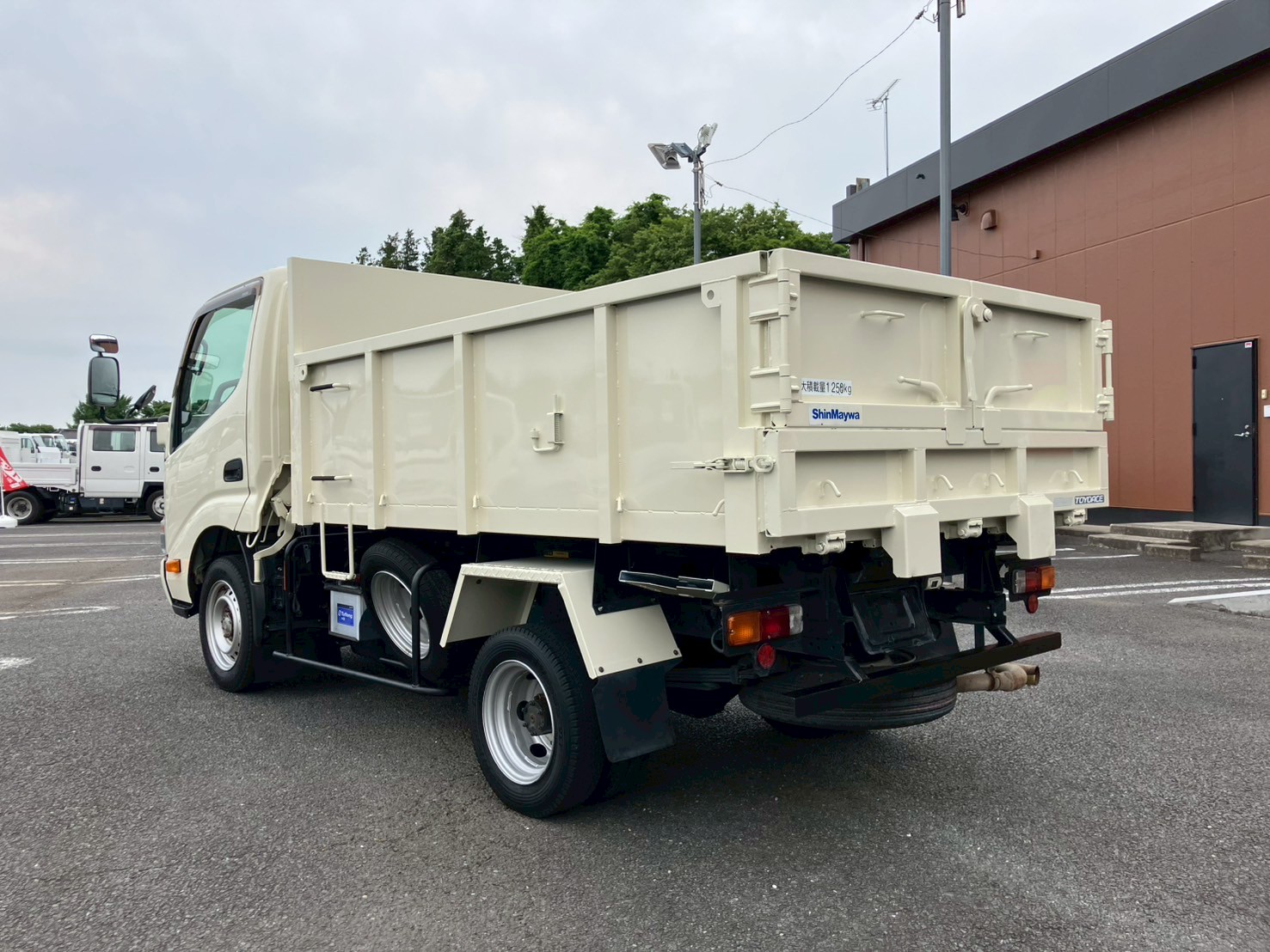 車両外観