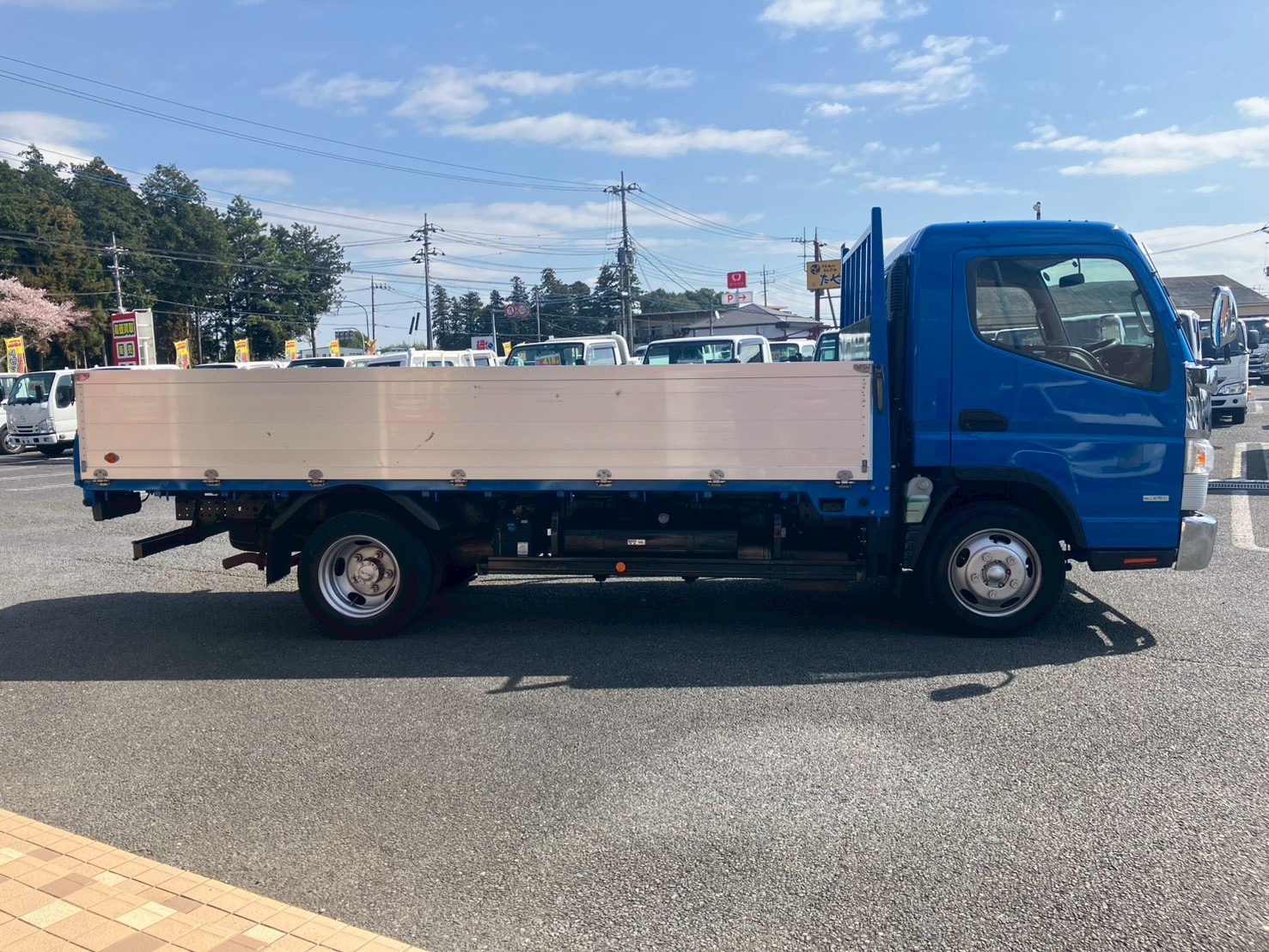 車両外観