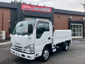 いすゞ エルフ 1.55t積 平ボディ