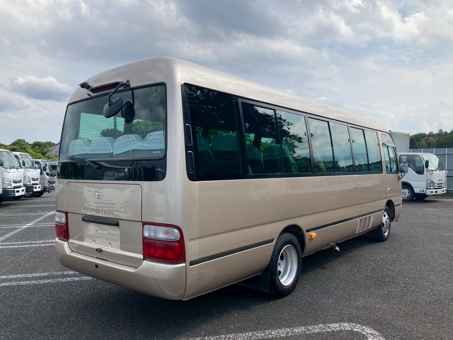 車両外観
