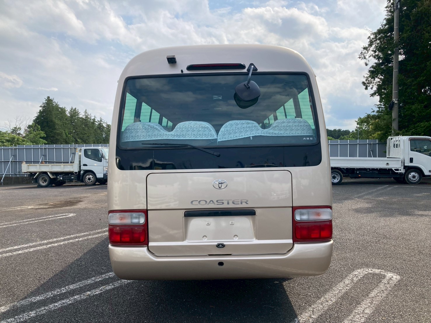 車両外観