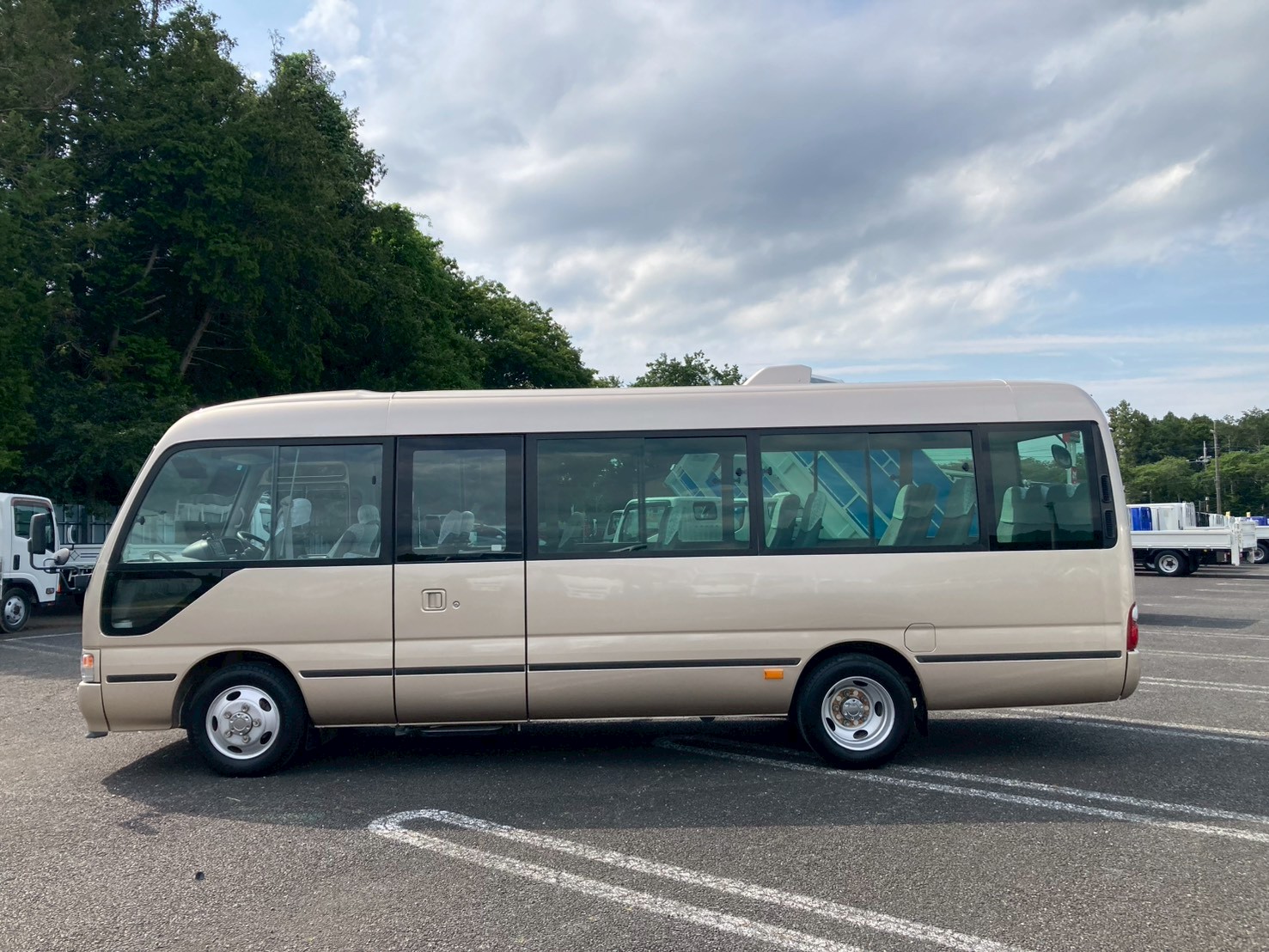 車両外観