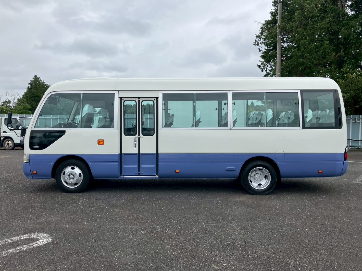 車両外観