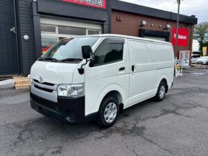 トヨタ ハイエースバン 1t積 冷凍冷蔵車