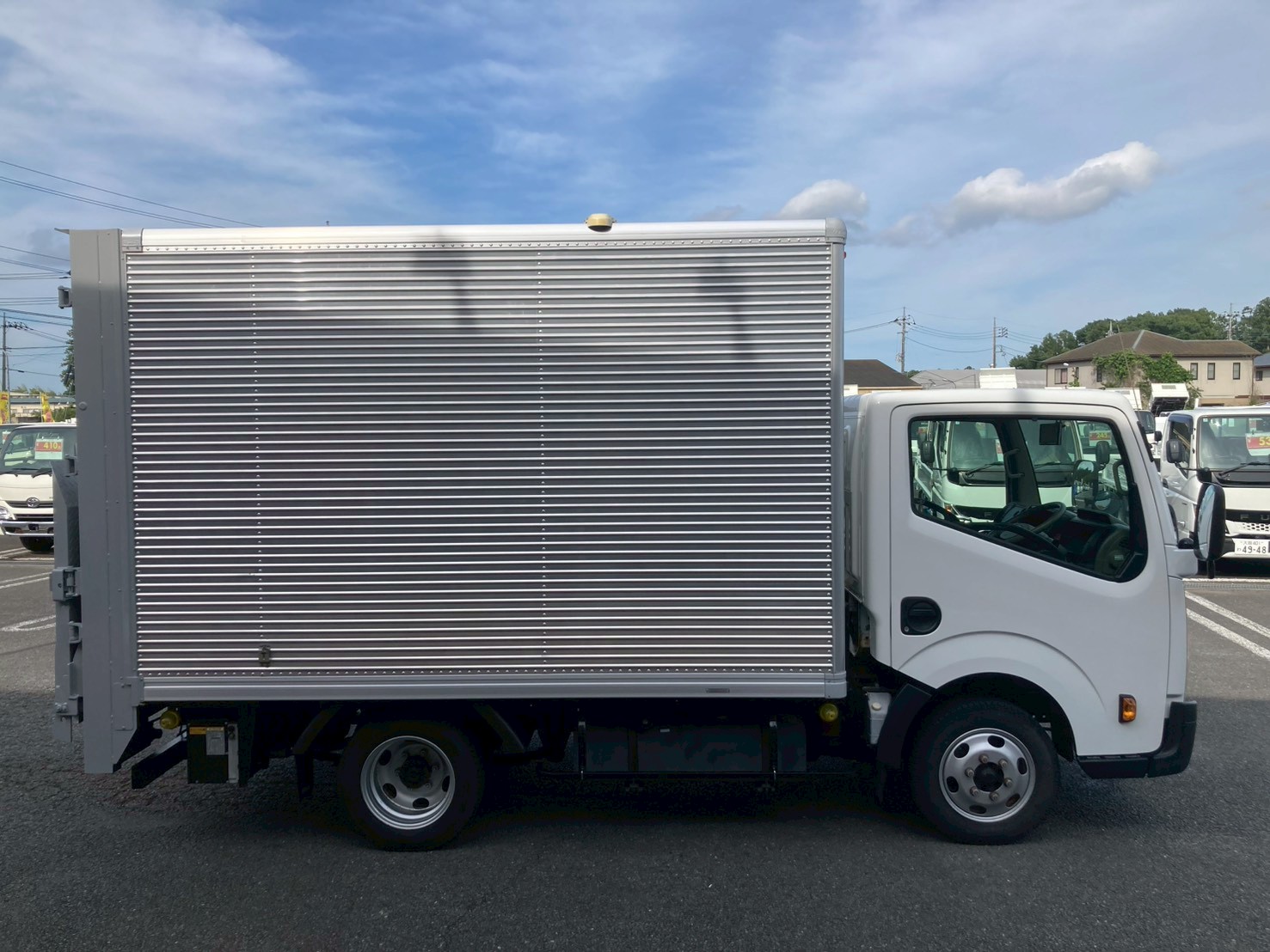 車両外観