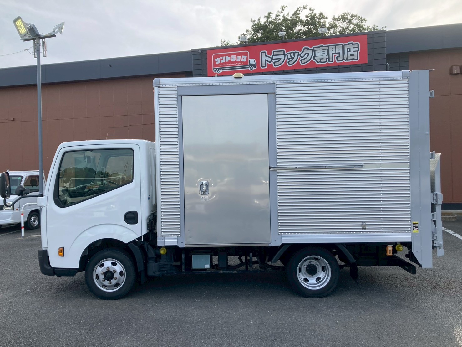 車両外観