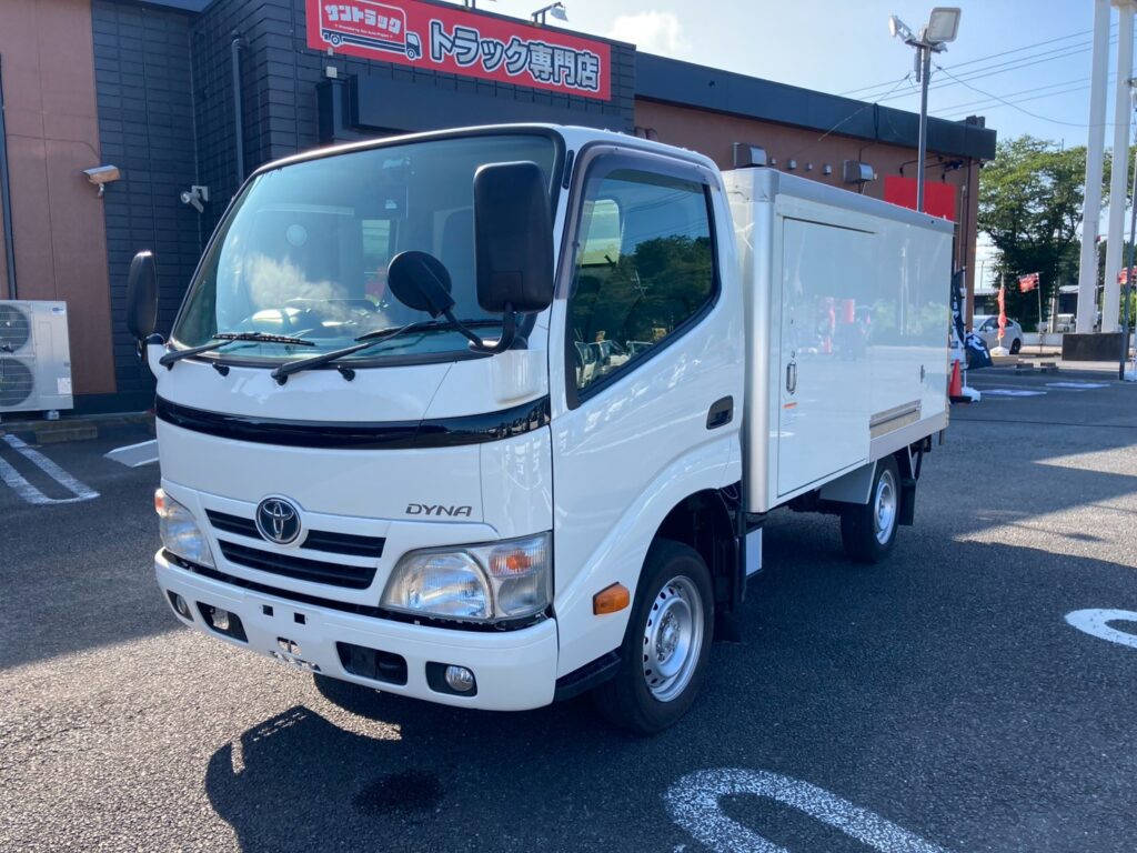 パネルバン AT